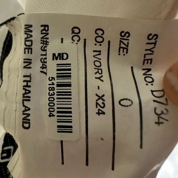 Alfred sung size 0 ivory gown - Picture 7 of 7